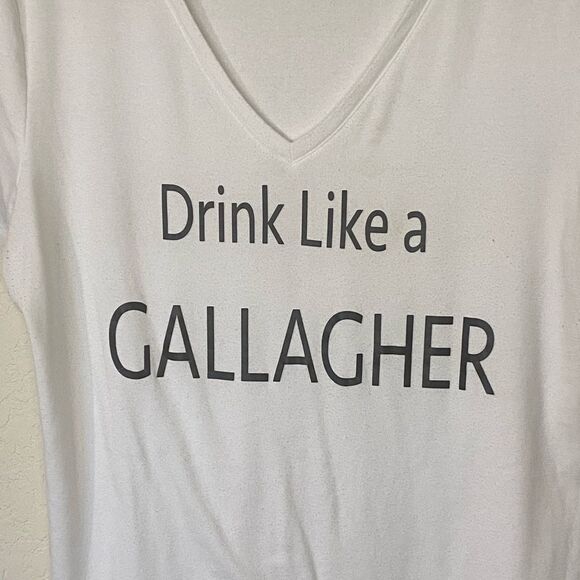 a new day V-neck Graphic Tee - Picture 3 of 6